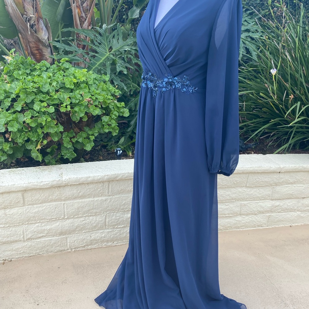 Elegant Blue Evening Gown